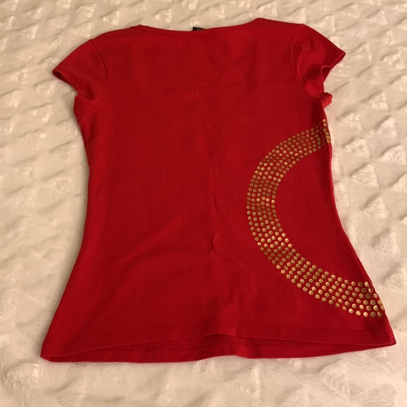 ❤️Red Guess Top, Once, Size Small❤️ Super Cute!! - Picture 4 of 5